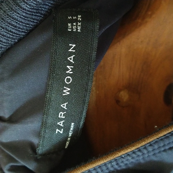 Small Black quilted Zara jacket brown trim gold hardware - Picture 2 of 14